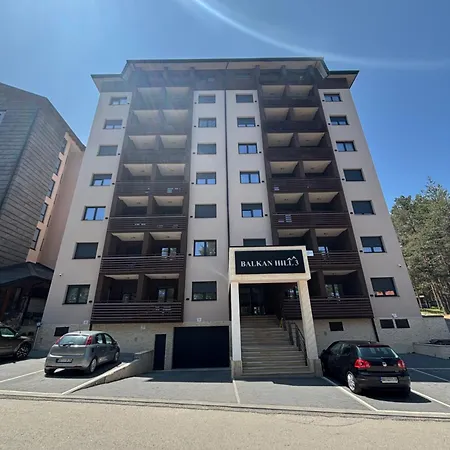 Mount La Boheme Apartment