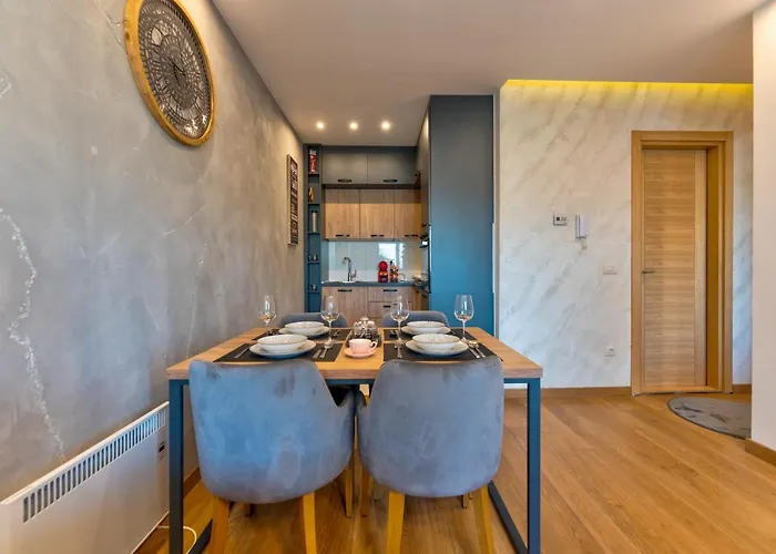 Mount La Boheme شقة *